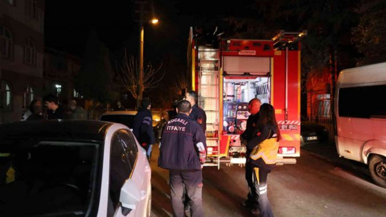 6 katlı binanın çatısında yangın paniği!