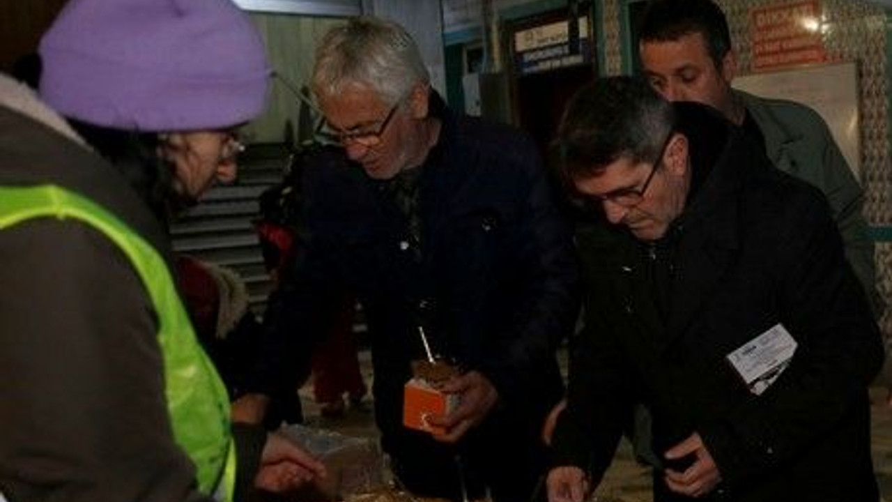 30 bin kişiye helva dağıtıldı