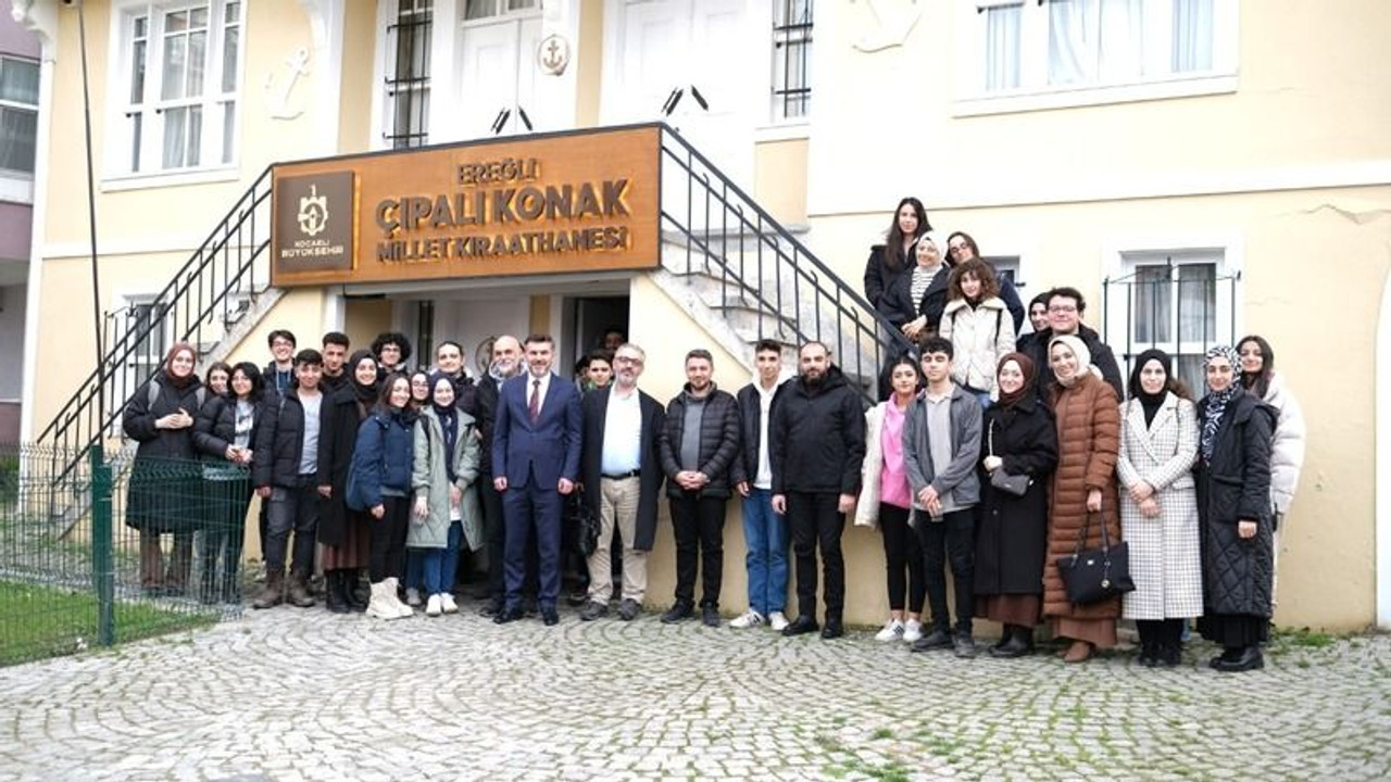 Gazeteci Erem Şentürk gençlerle buluştu