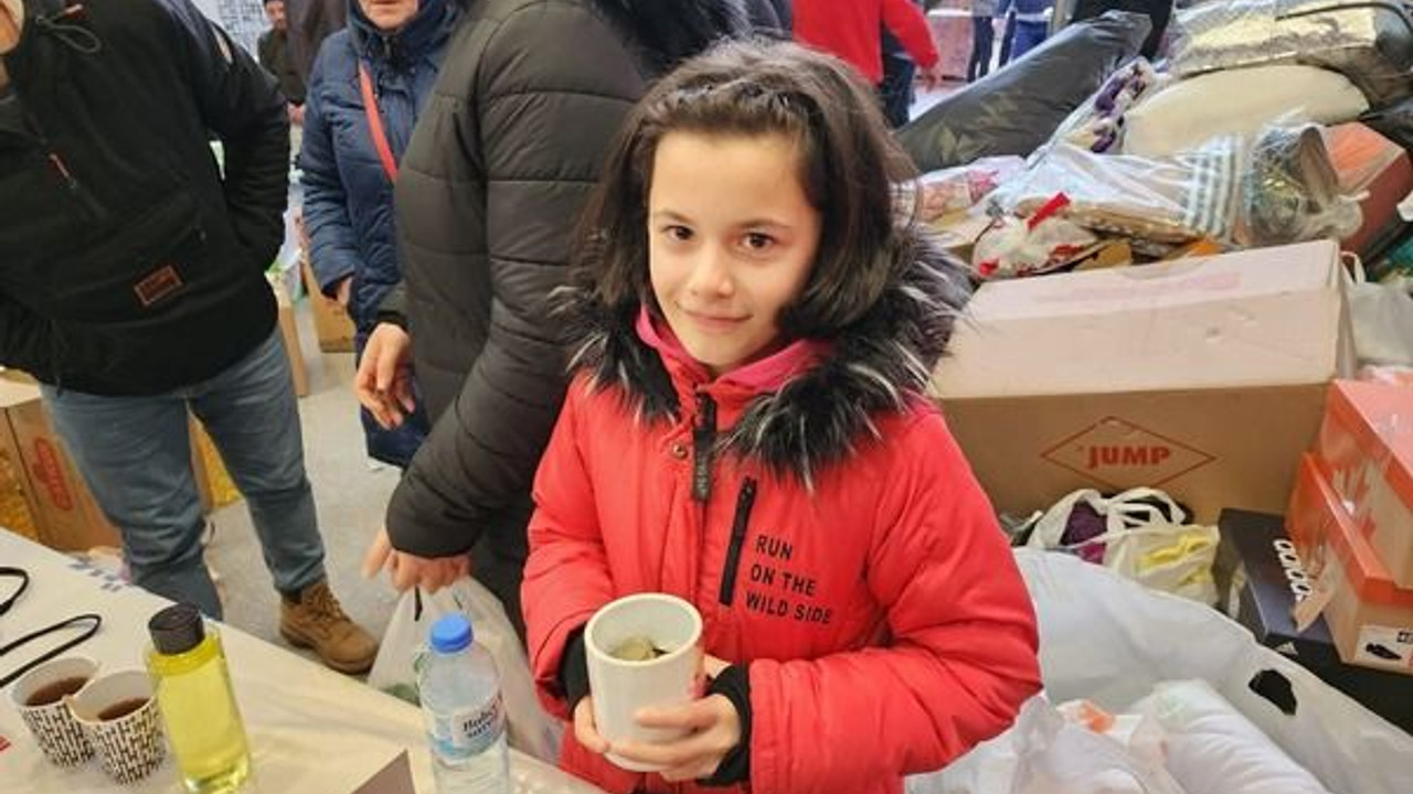 Küçük Hayrinnisa'dan duygulandıran yardım eli!
