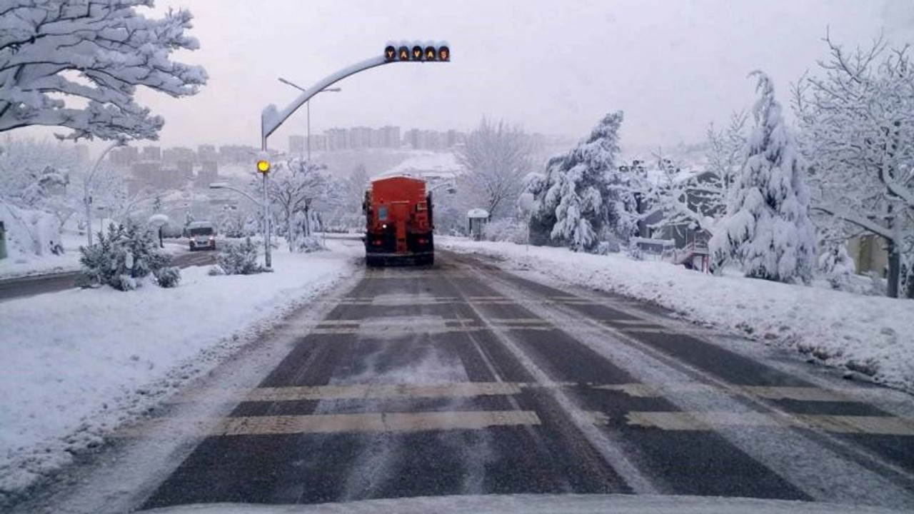 Kocaeli karla mücadele ediyor