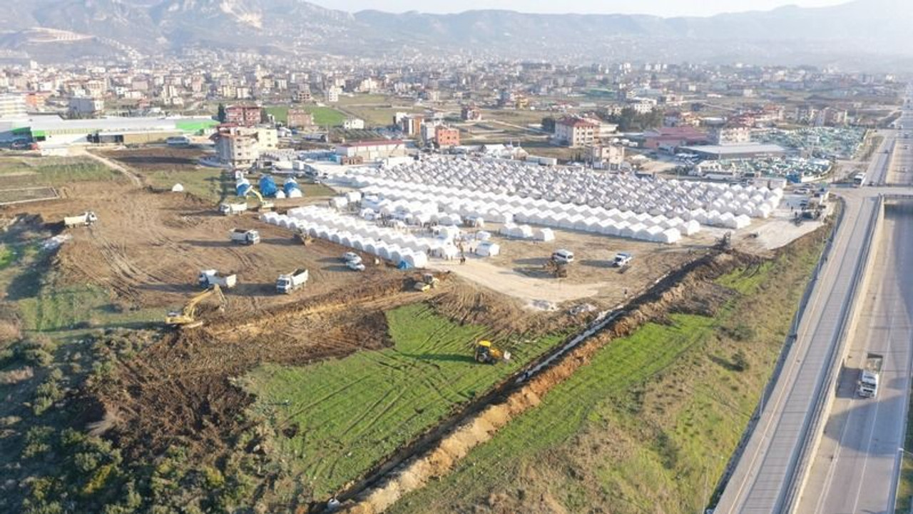 Defne'deki depremzedeler için çadır kent kuruldu