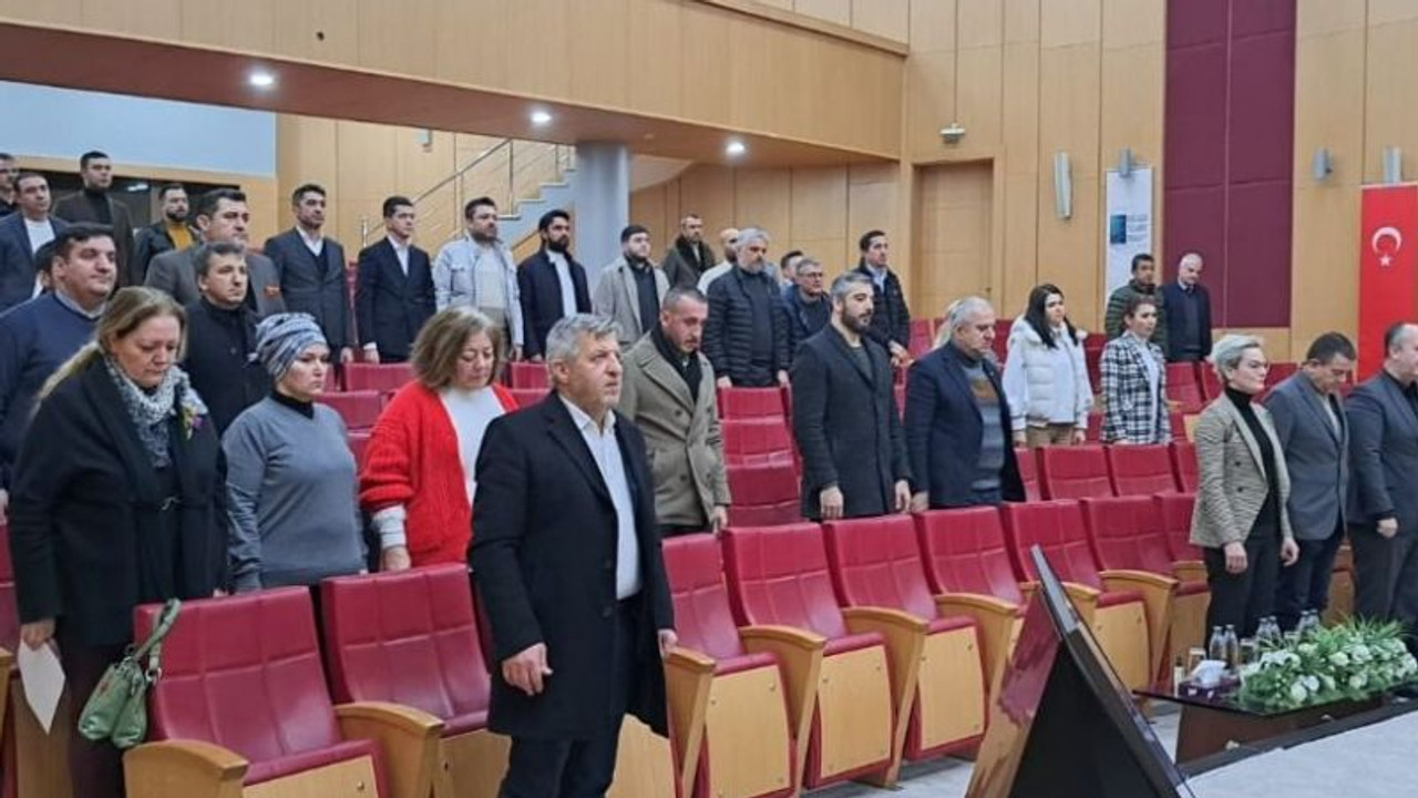 Deprem bölgesine 126 bin 835 parça ihtiyaç malzemesi gönderdiler