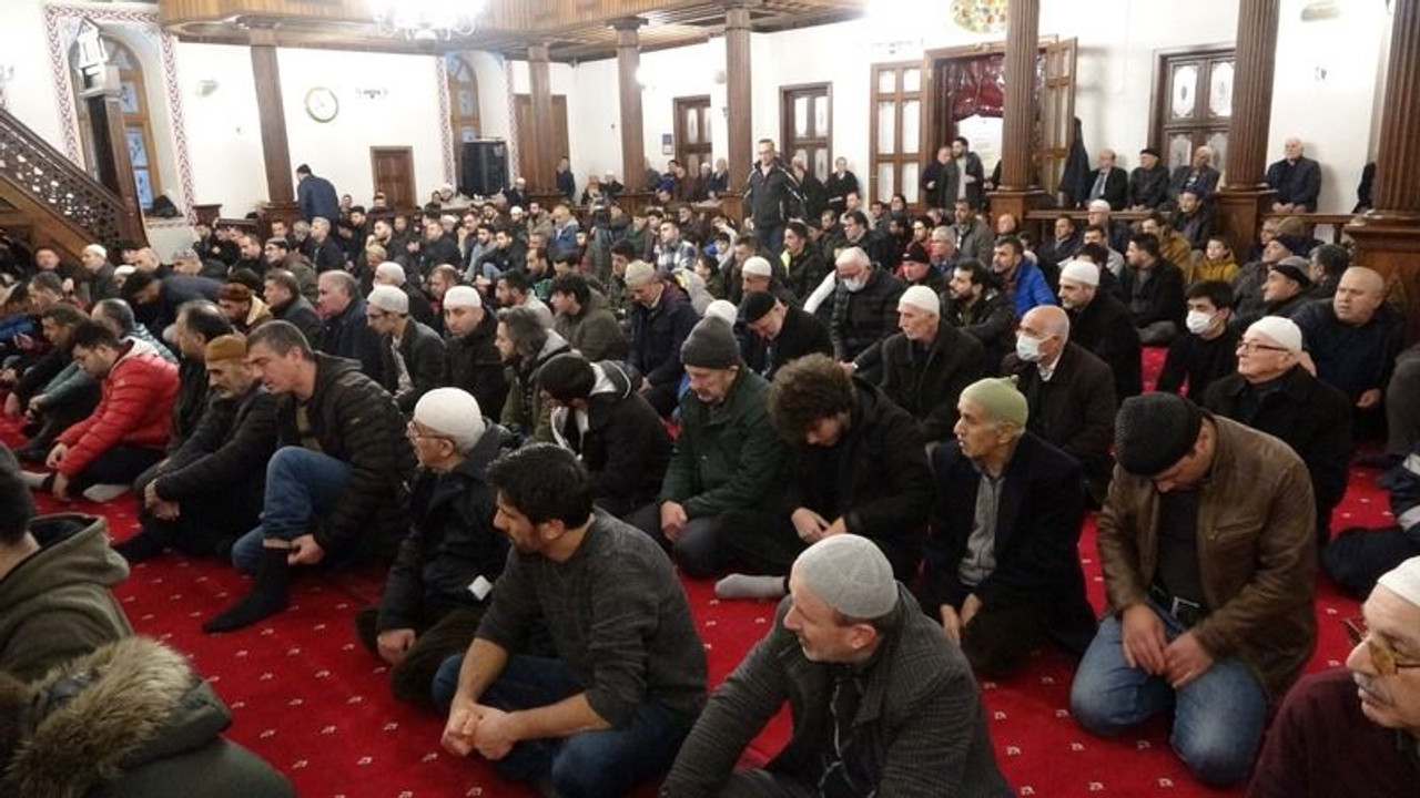 Kocaeli’de eller semaya açıldı
