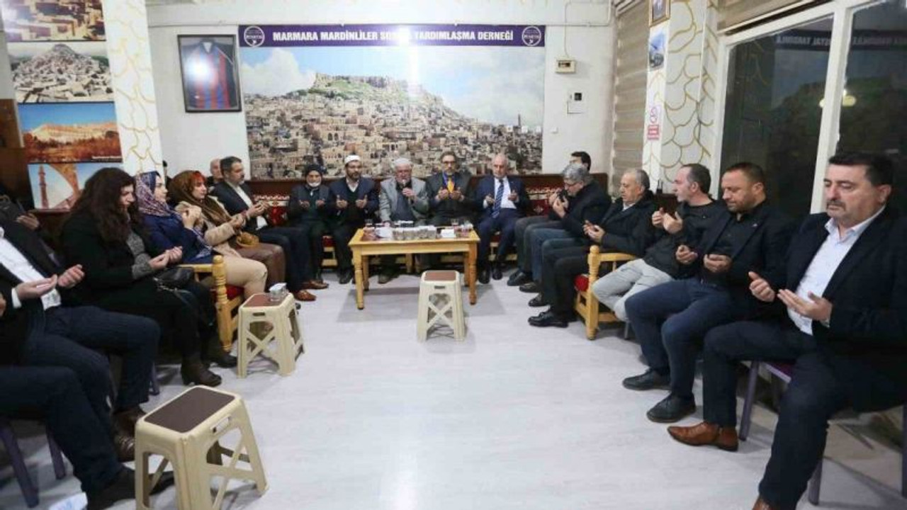 Derince’de depremde hayatını kaybeden vatandaşlar için mevlit okutuldu