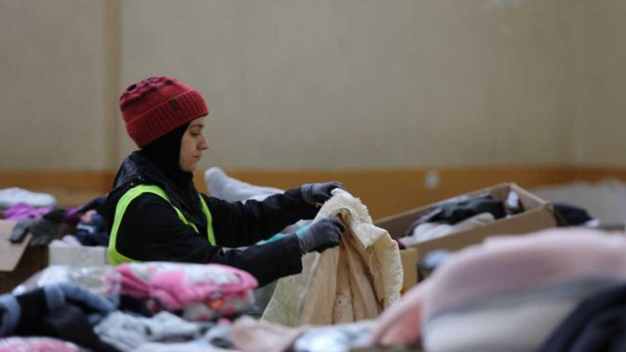 Büyükşehir'den Defne'deki 300 aile ve 195 mahalleye yardım