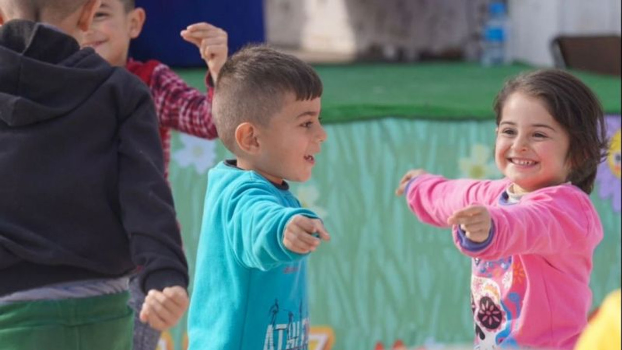 Şehir Tiyatroları yüzlerini güldürmeyi başardı