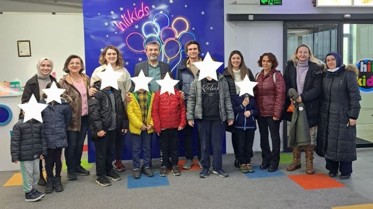 Depremzede öğrenciler gönüllerince eğlendi