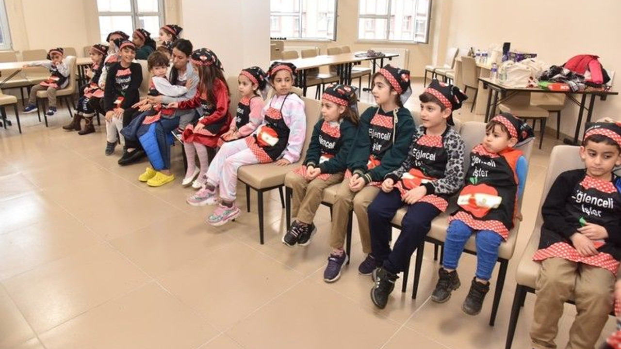 Depremzede miniklere eğlenceli etkinlik