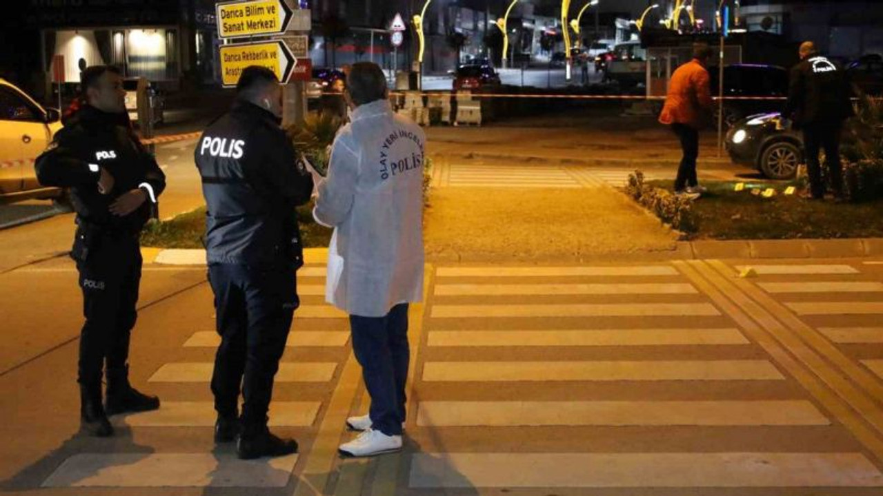 İki grup arasında silahlı bıçaklı kavga yaralılar var
