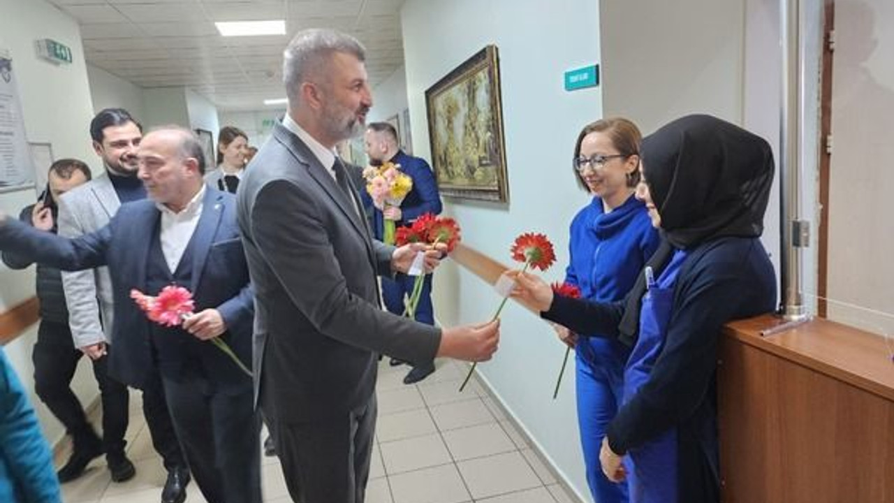 Başkan Sezer sağlık çalışanlarının Tıp Bayramı’nı kutladı