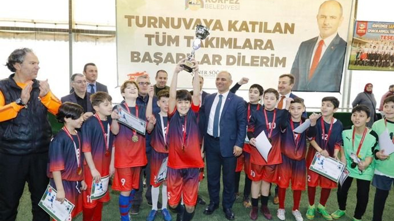 Kupada gülen Petkim Ortaokulu oldu