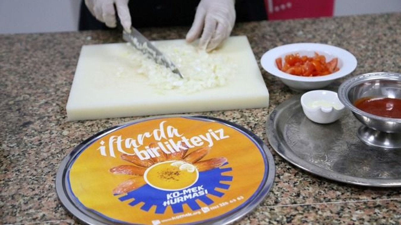 Depremzede aileler için KO-MEK hurması