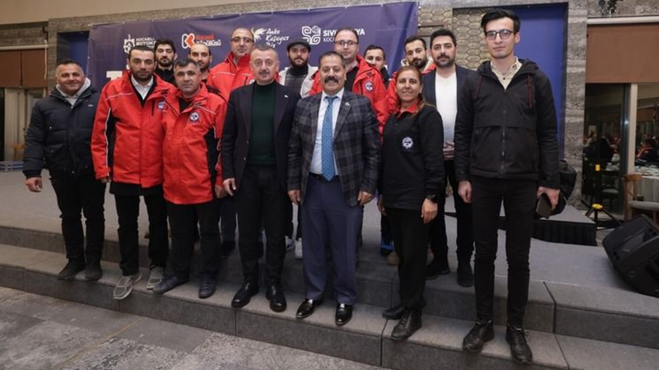 Büyükakın, arama-kurtarma ekipleriyle iftarda bir araya geldi
