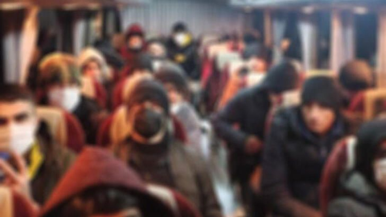 7 düzensiz göçmen sınır dışı edildi