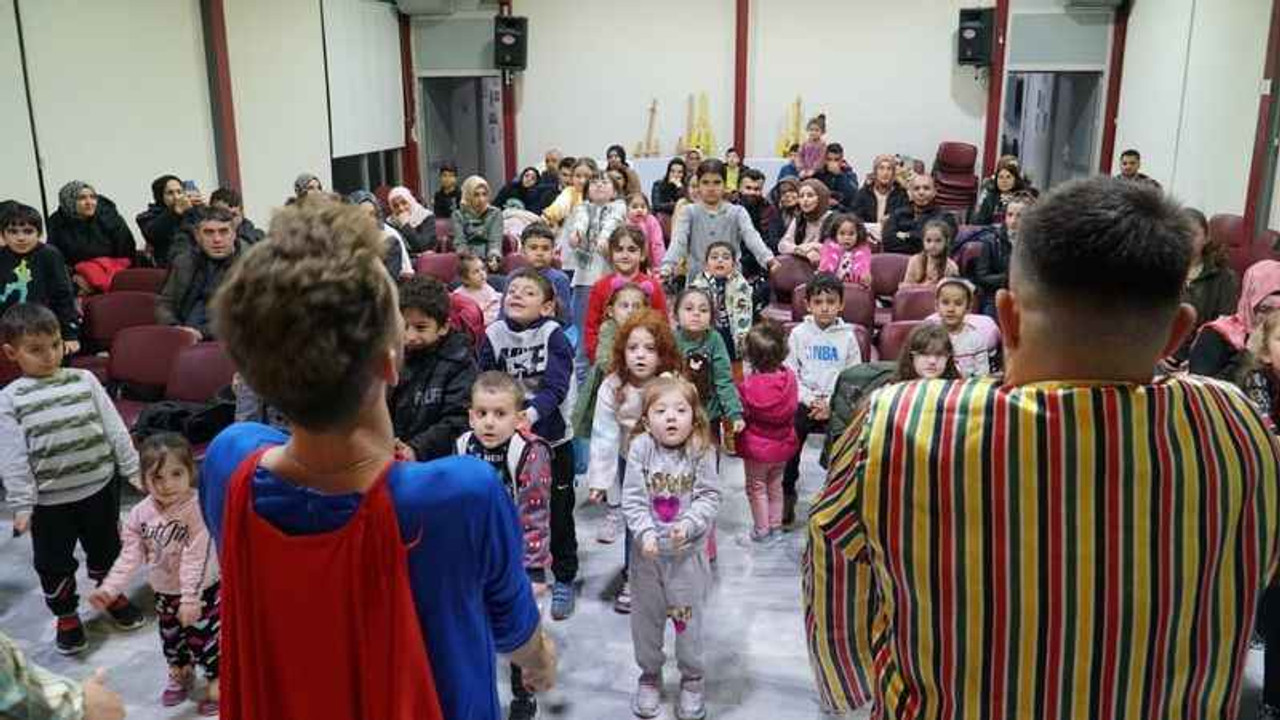 ÇOCUKLAR GELENEKSEL RAMAZAN AKŞAMI ÇOCUK ŞENLİĞİNİ ÇOK SEVDİ