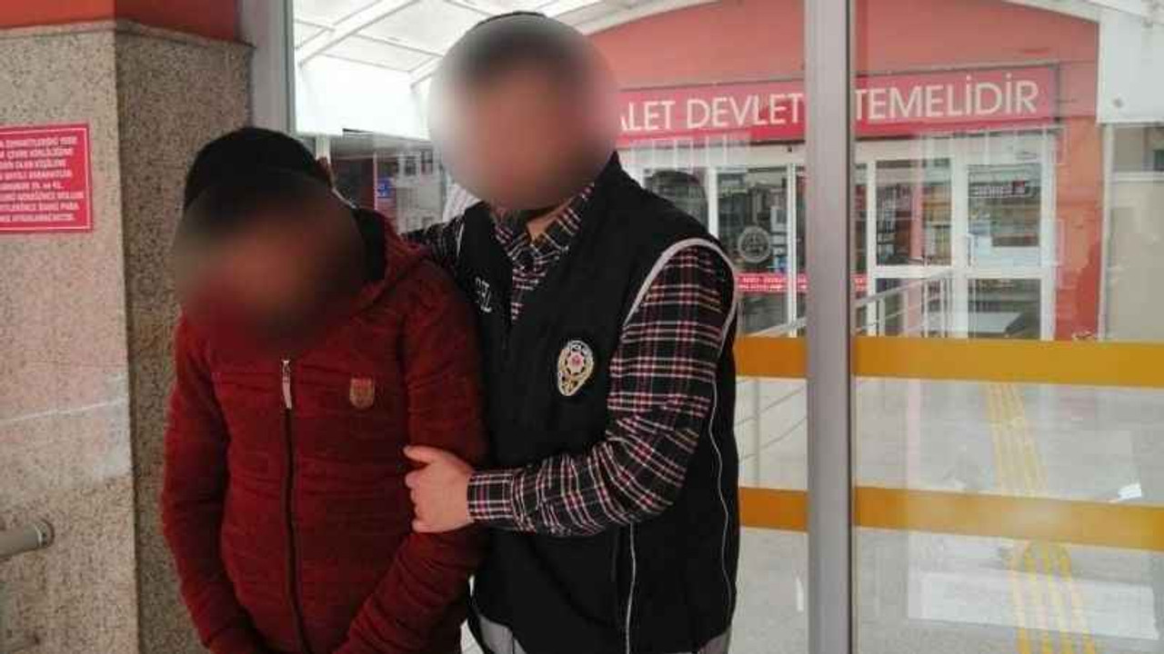 Durdurulan araçtan 6 düzensiz göçmen çıktı
