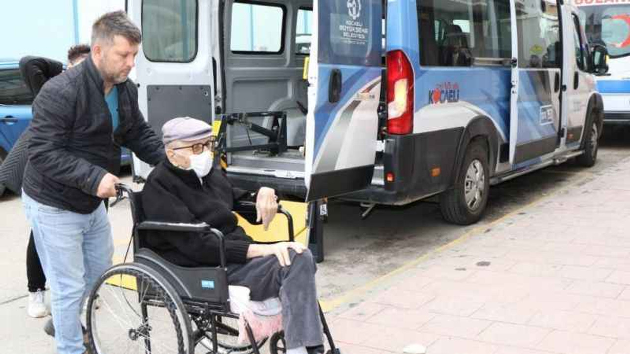 Engelsiz Taksi bayramda görev başında