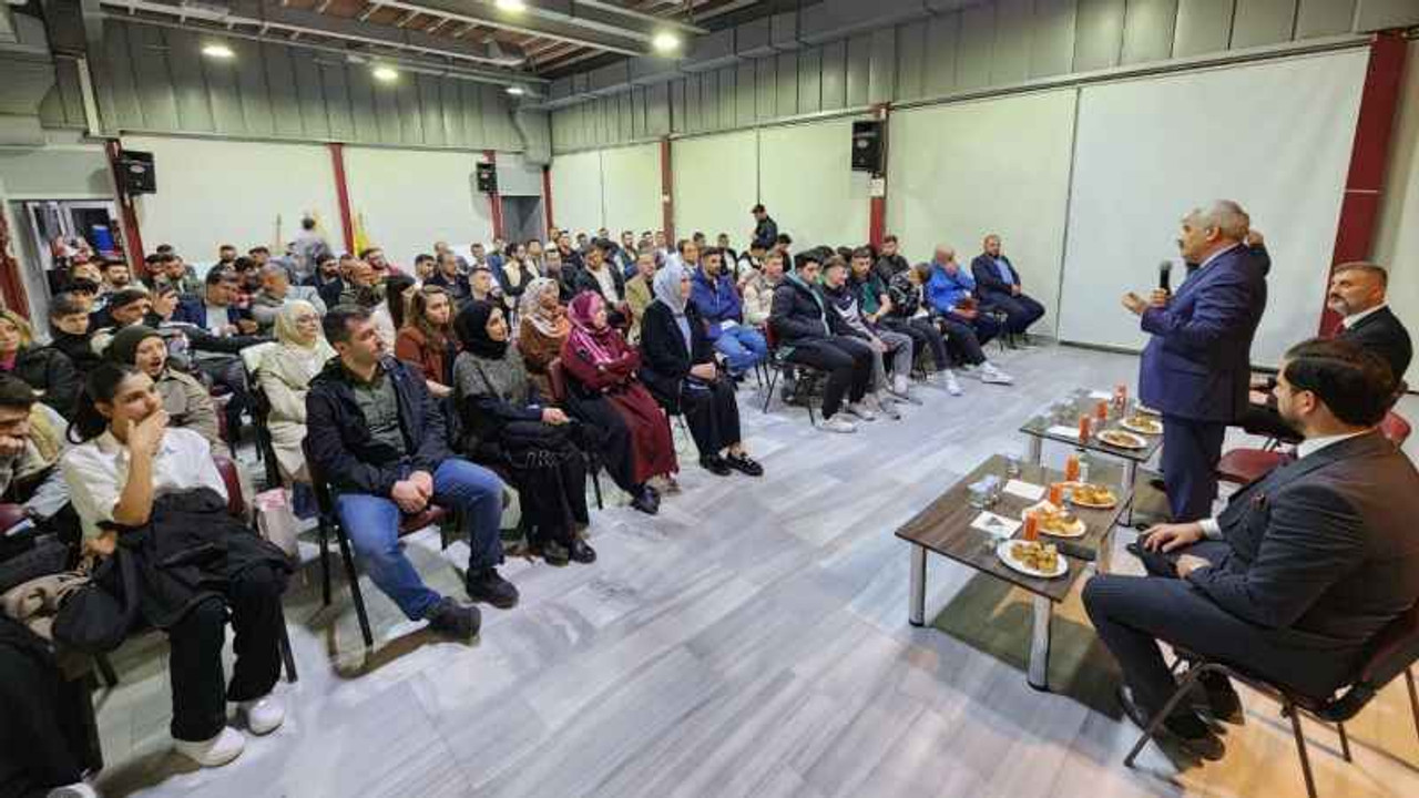 Sadettin Hülagü, Gölcüklü gençlerle buluştu