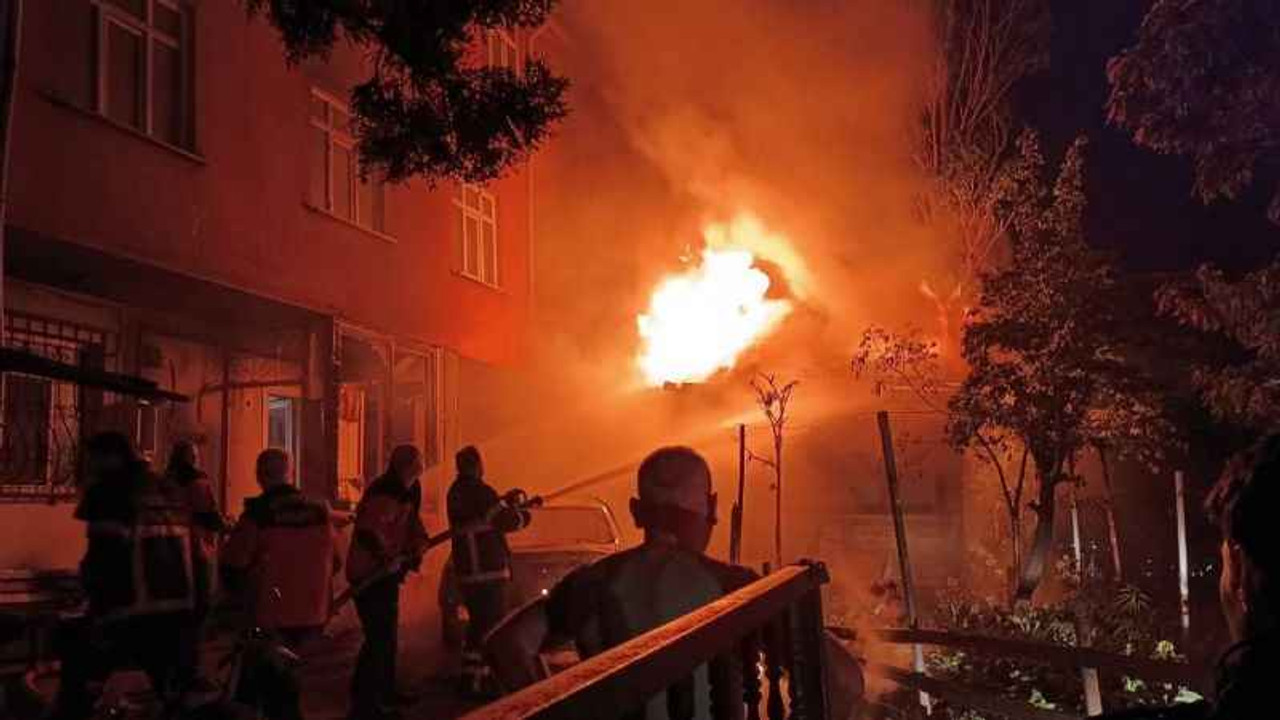 Emanet aldığı araç alev topuna döndü