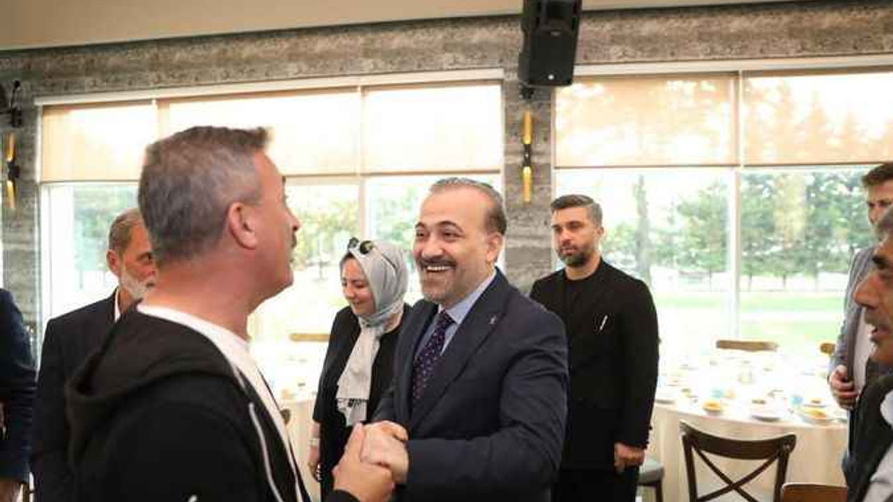 AKP Kocaeli muhtarlarla biraraya geldi