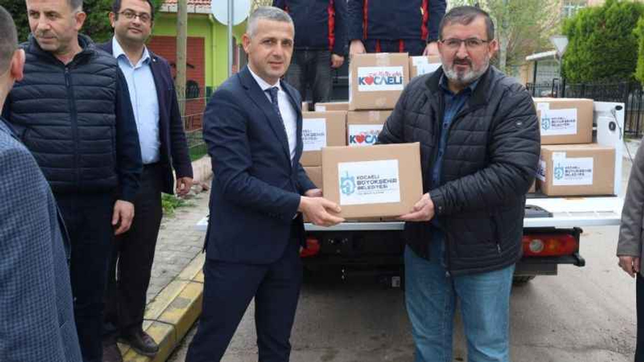 Büyükşehir’den muhtarlara kırtasiye desteği