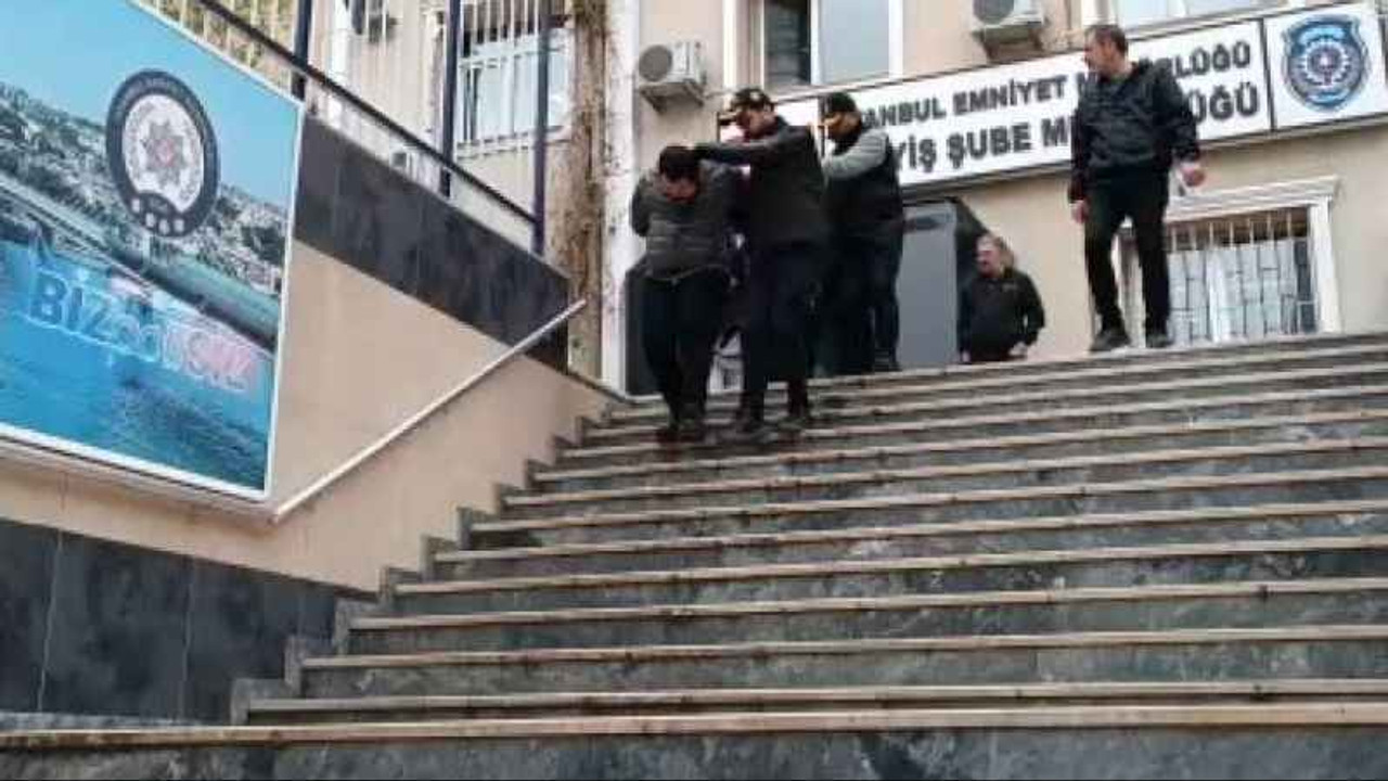 Ucuz otomobil vaadiyle dolandırdılar
