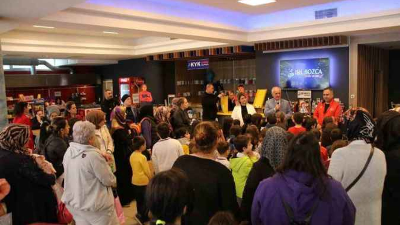 Derince’de 2 bin 329 öğrenci havuzla buluşuyor