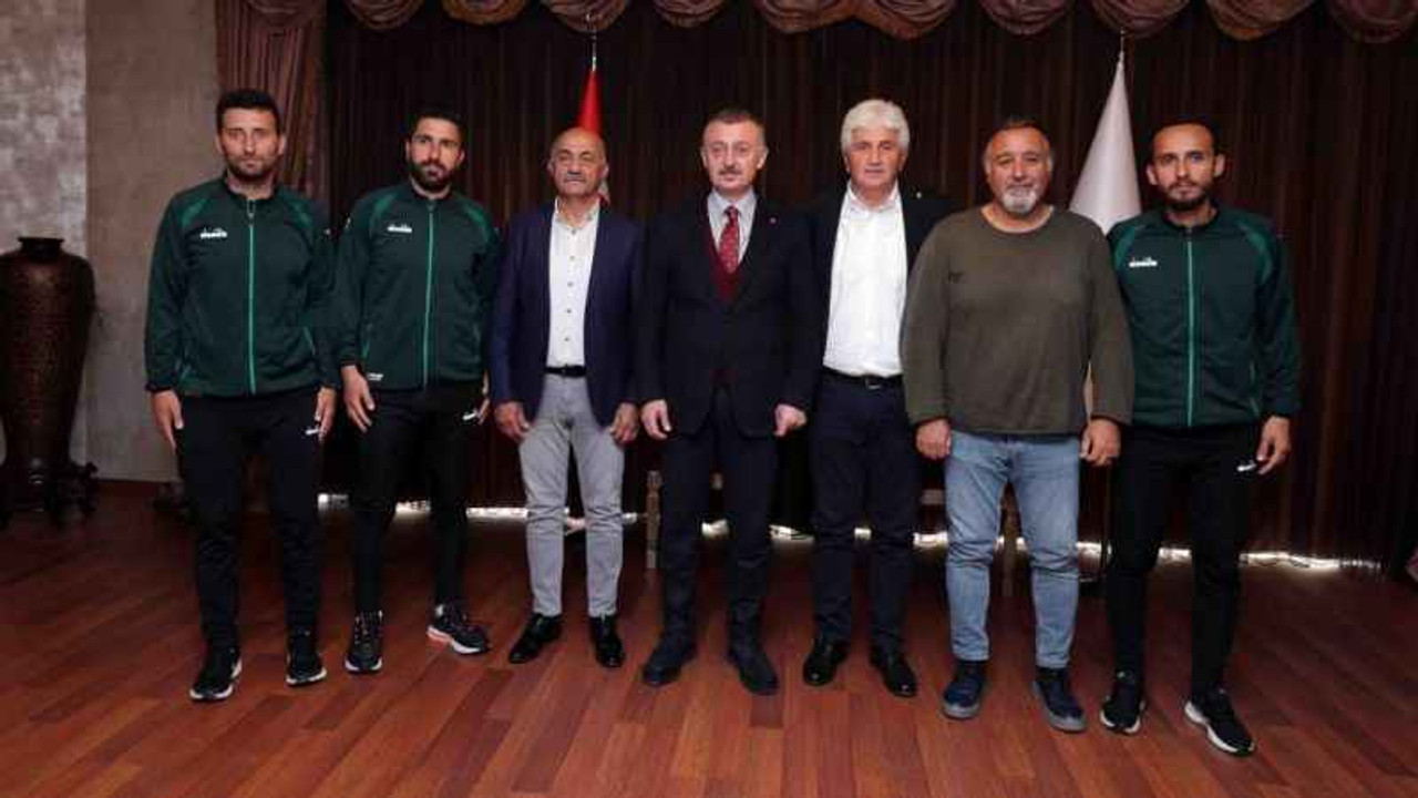 Büyükakın, Şampiyonları tebrik etti