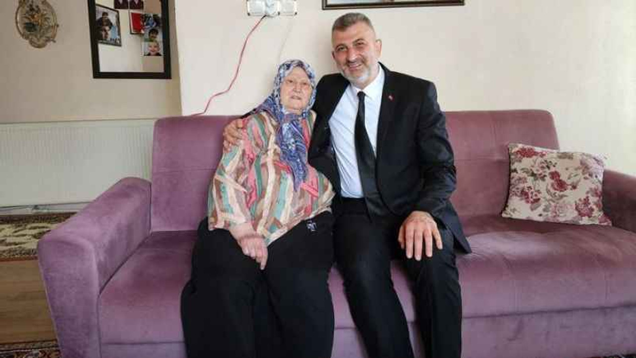 BAŞKAN SEZER’İN ANNELER GÜNÜ MESAJI