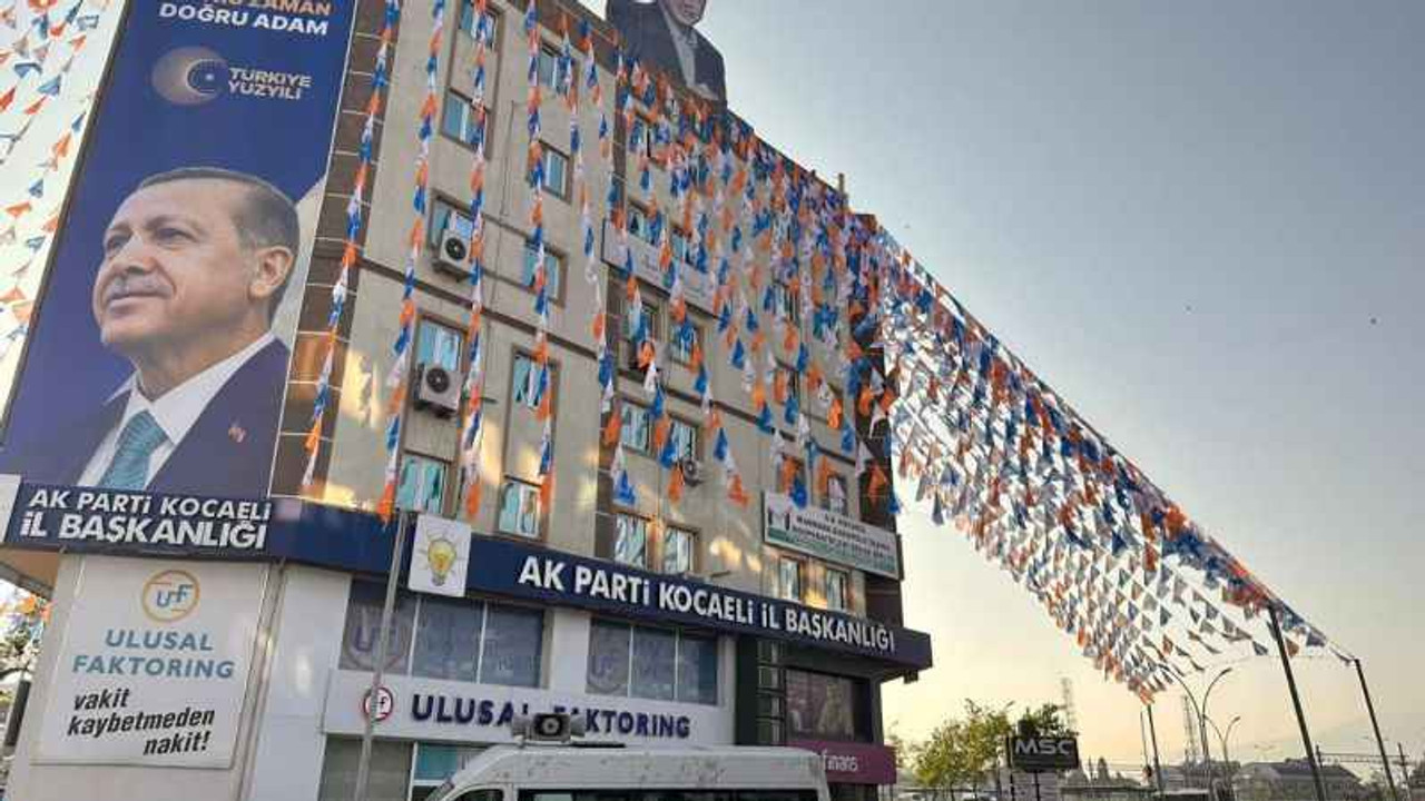 AKP, oy kullanacak engelli vatandaşlar için telefon numaralarını yayımladı