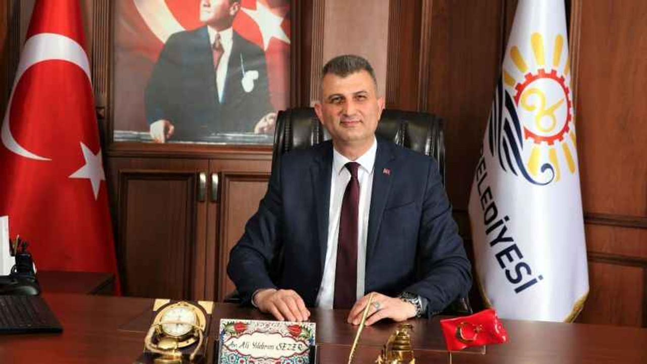 Başkan Sezer: “19 Mayıs tam bağımsız devlet kurma kararının ilk adımıdır”