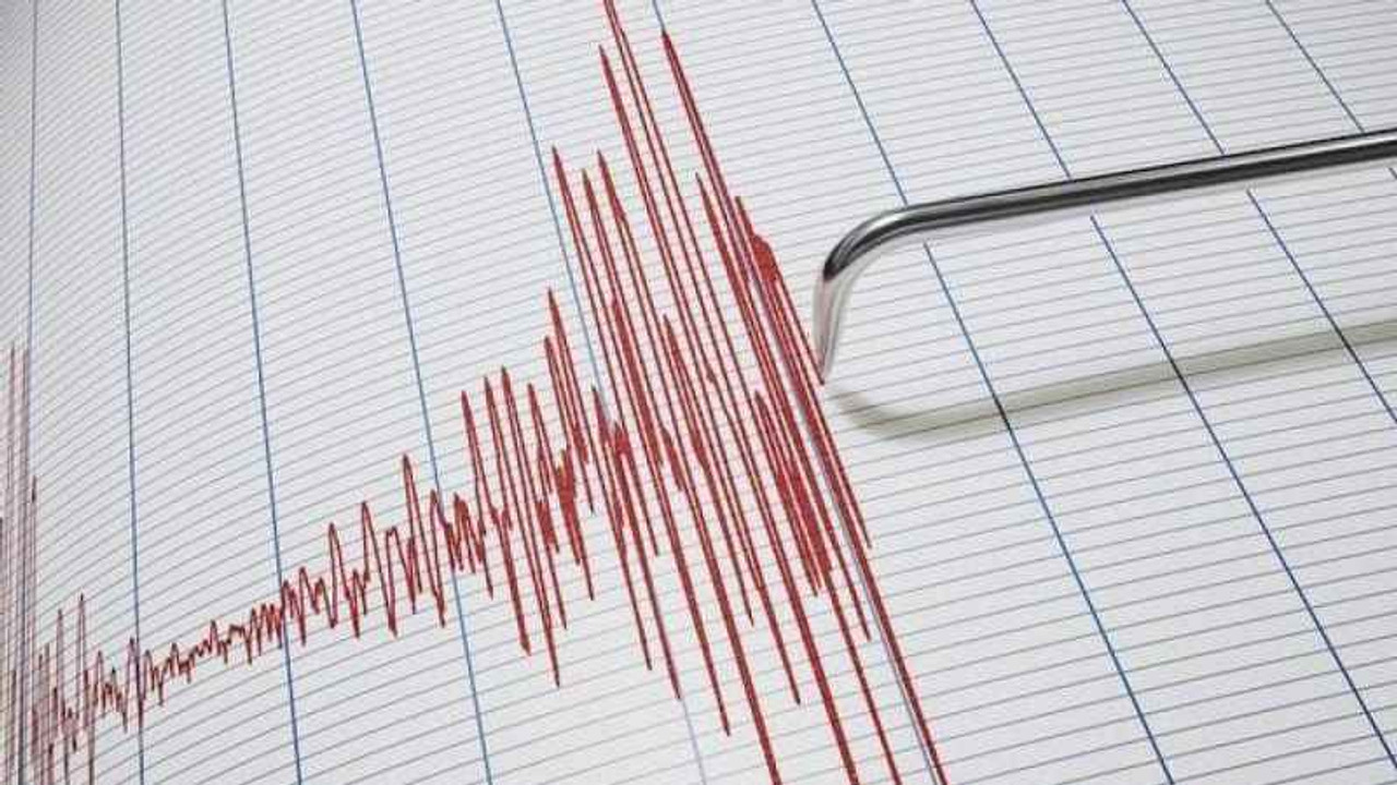 Ege'de korkutan deprem