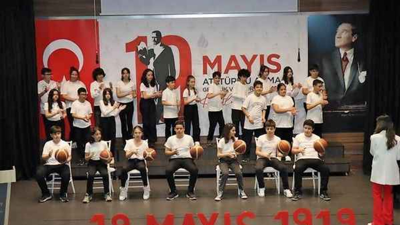 Kocaeli Bilnet Okulları’ndan 19 Mayıs Atatürk’ü Anma, Gençlik Ve Spor Bayramı kutlaması