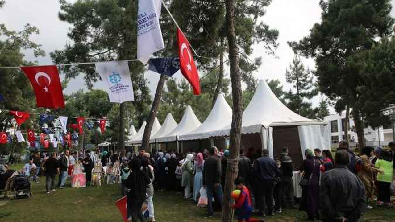 Gençlik ve spor şölenlerinde coşkulu kutlama