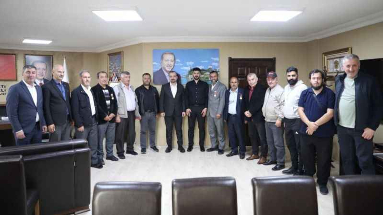 AKP’ye ilk hayırlı olsun ziyareti şehit yakınları ve gazilerden