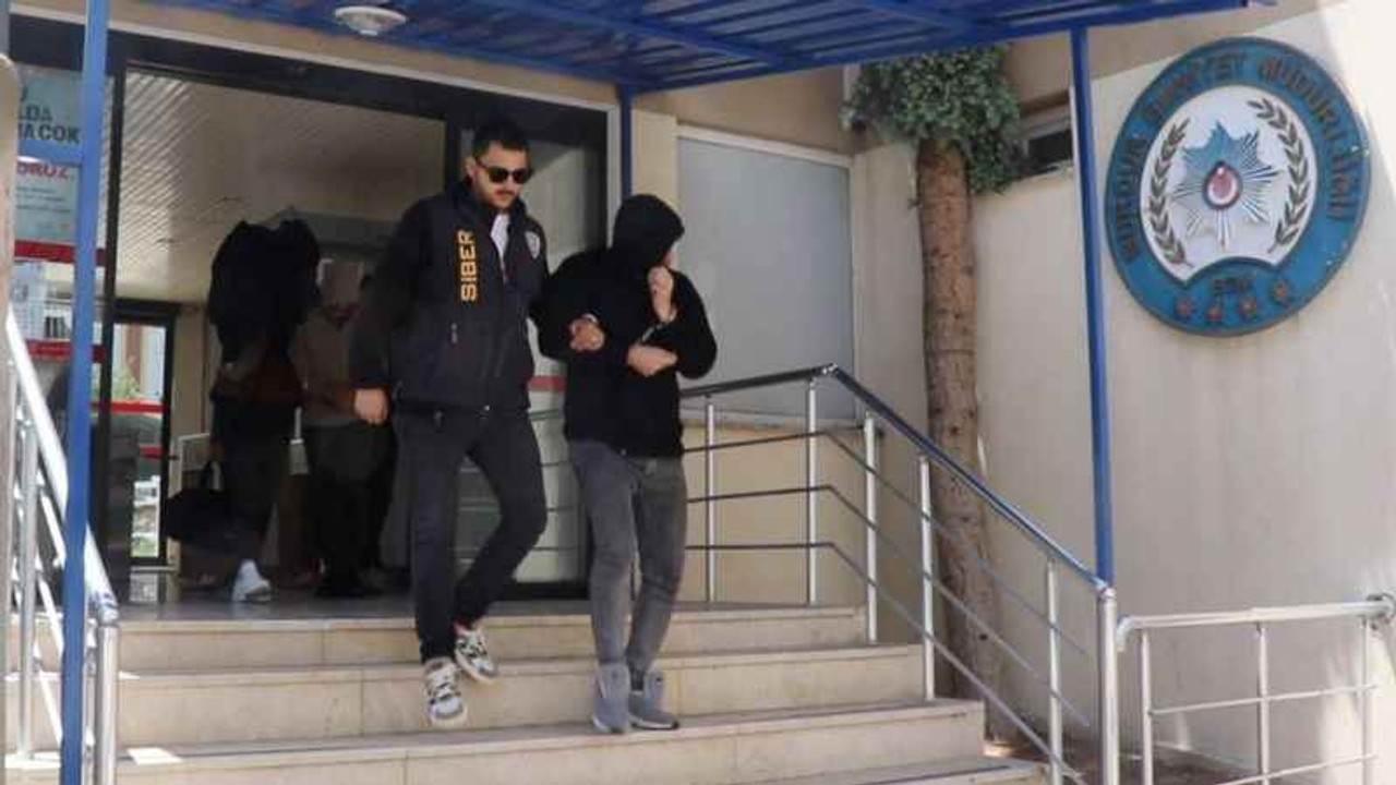 9 ilde eş zamanlı operasyon