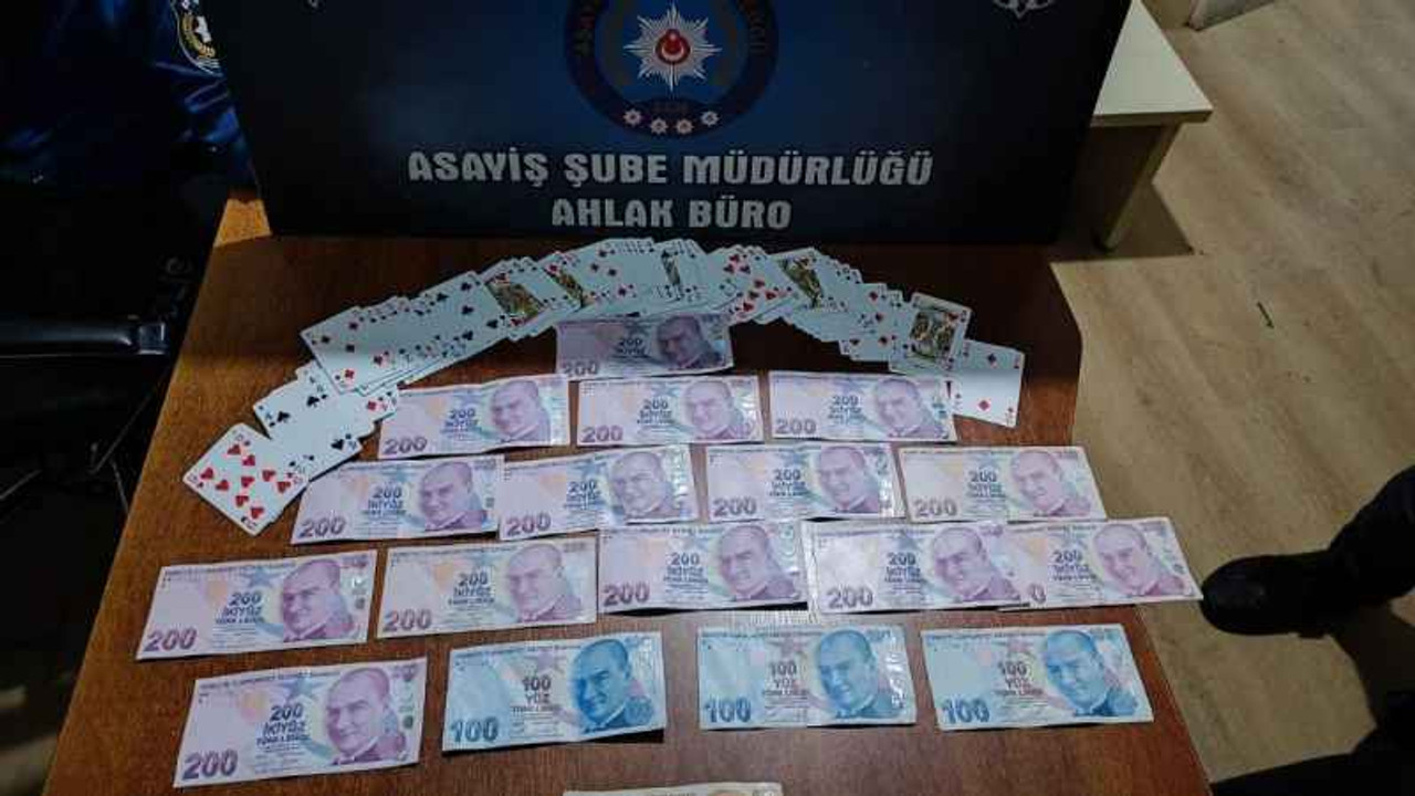 Kocaeli'de kumar oynayanlara baskın