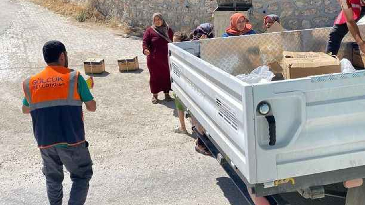 GÖLCÜK BELEDİYESİ DEPREM BÖLGESİNDE YARDIMLARINI SÜRDÜRÜYOR