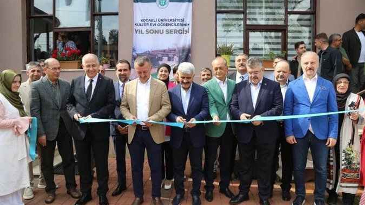 KOÜ Kültür Evi öğrencilerinin eserleri sergilendi