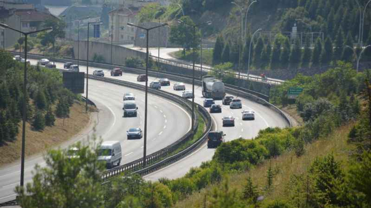 TEM'de bayram öncesi trafik akıcı