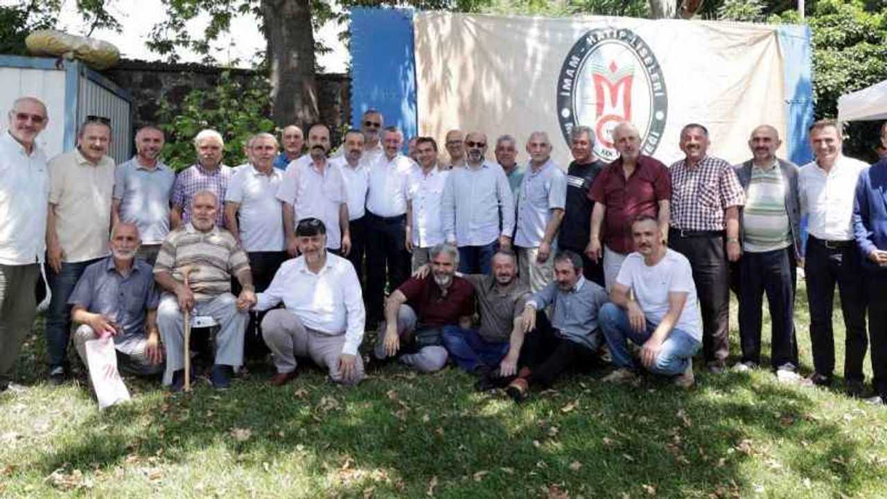 Büyükakın KİHMED mezunları ile buluştu