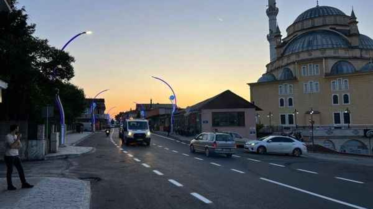Büyükşehir, Başiskele Kullar Karamürsel Caddesinde yol çizgileri de çekildi