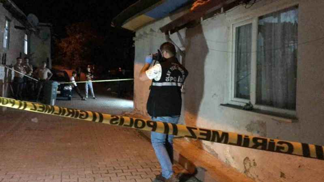 İzmit'te yoldan hızlı geçme kavgası kanlı bitti! Yaralılar var