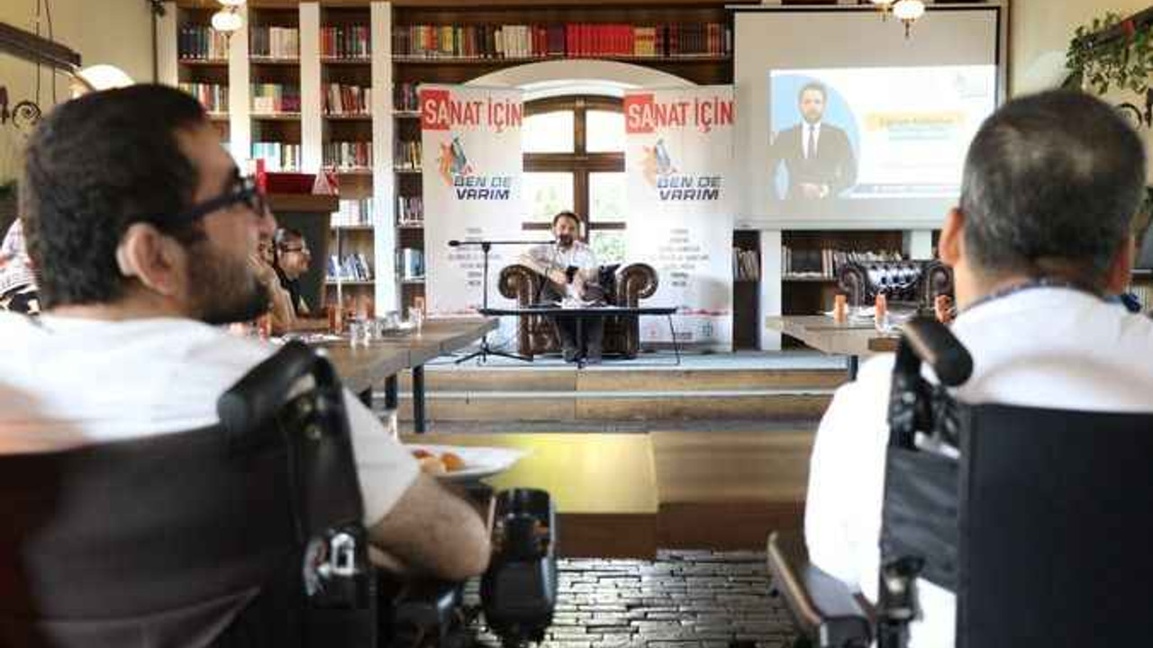 Gazeteci Taha Hüseyin Karagöz özel gereksinimli öğrencilerle bir araya geldi