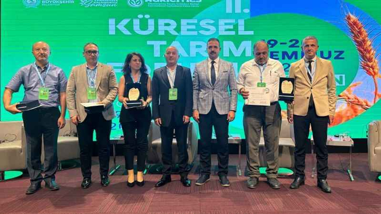 Büyükşehir’in projeleri Samsun’da anlatıldı