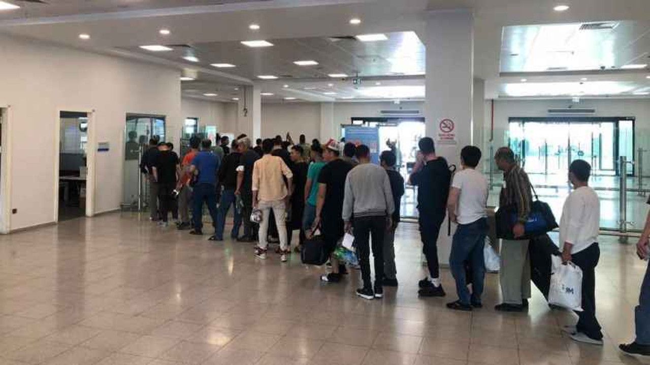 72 düzensiz göçmen sınır dışı edildi