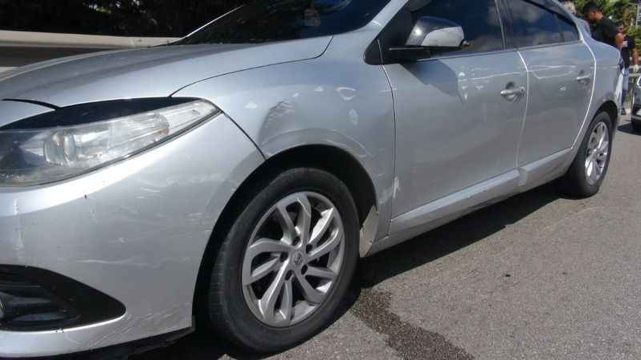 Sürücü ormanlık alana kaçtı, otomobilden yüklü miktarda uyuşturucu çıktı