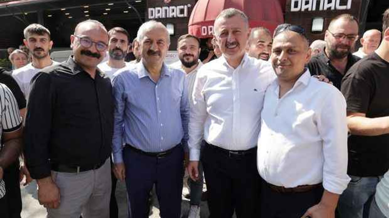 Başkan Büyükakın, Gebze esnafıyla kahvaltıda buluştu