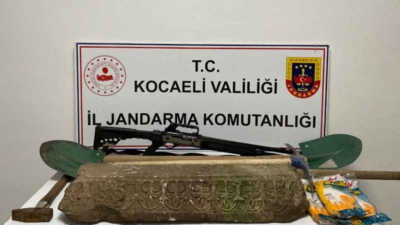 Roma dönemine ait lahit parçası ele geçirildi